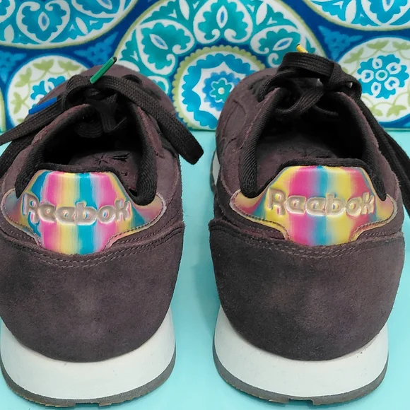 Reebok Classic Munchies Pack 'Cosmic Brownie' with Colorful Accents (Exclusive!)